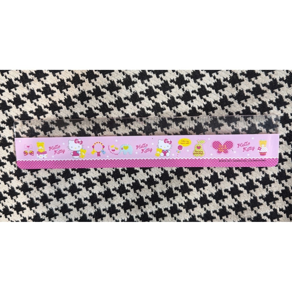 Sanrio Hello Kitty With Bow 2011 Pink Graphic School Ruler Pink Plastic 6.5x1"